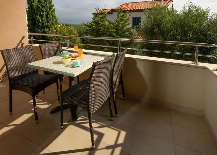Oliva Apartman *