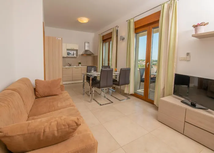 Apartment Oliva Premantura